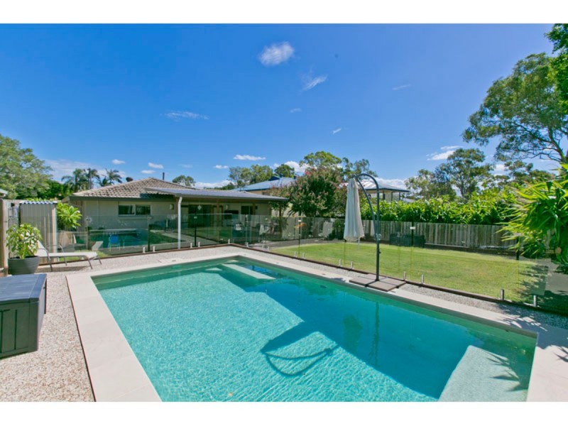 66 Cranleigh Street, Wynnum West QLD 4178