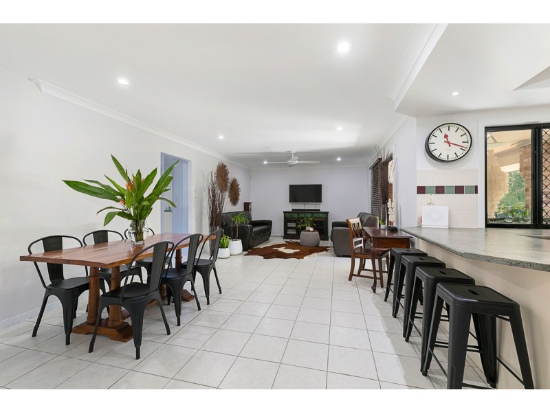 24 Attenborough Circuit, Redland Bay QLD 4165
