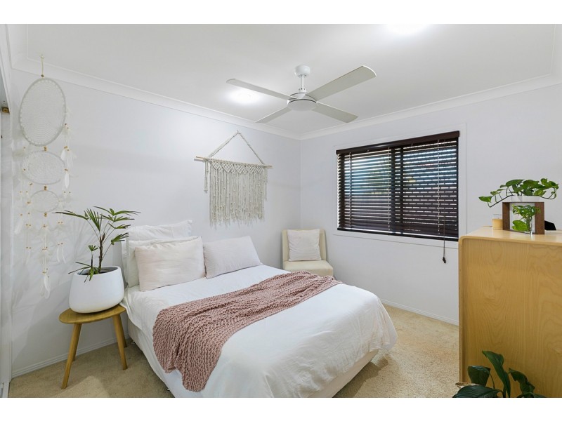 24 Attenborough Circuit, Redland Bay QLD 4165