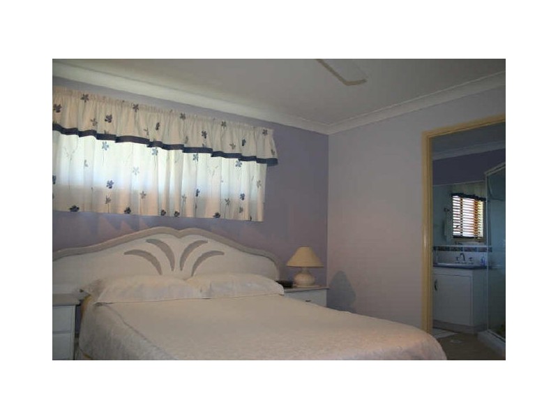 7 Malcomia Street, Redland Bay QLD 4165