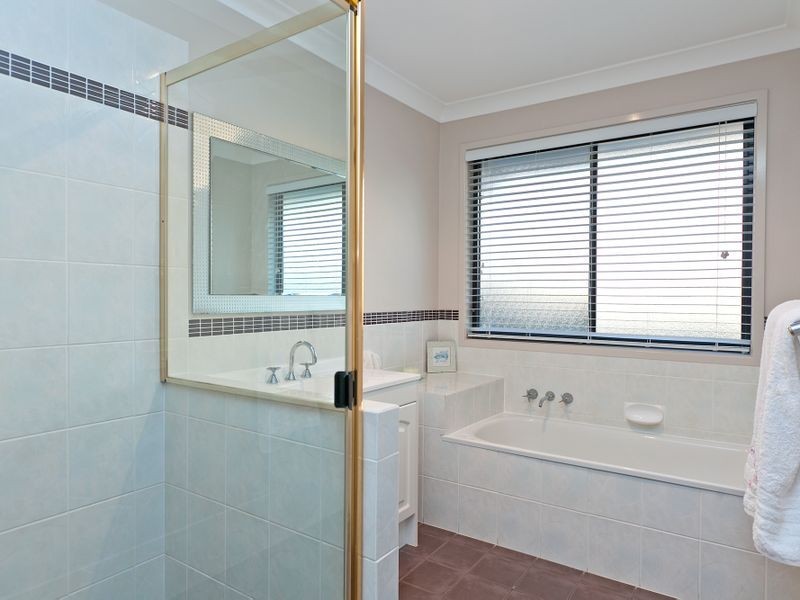 7 Willard Close, Wellington Point QLD 4160