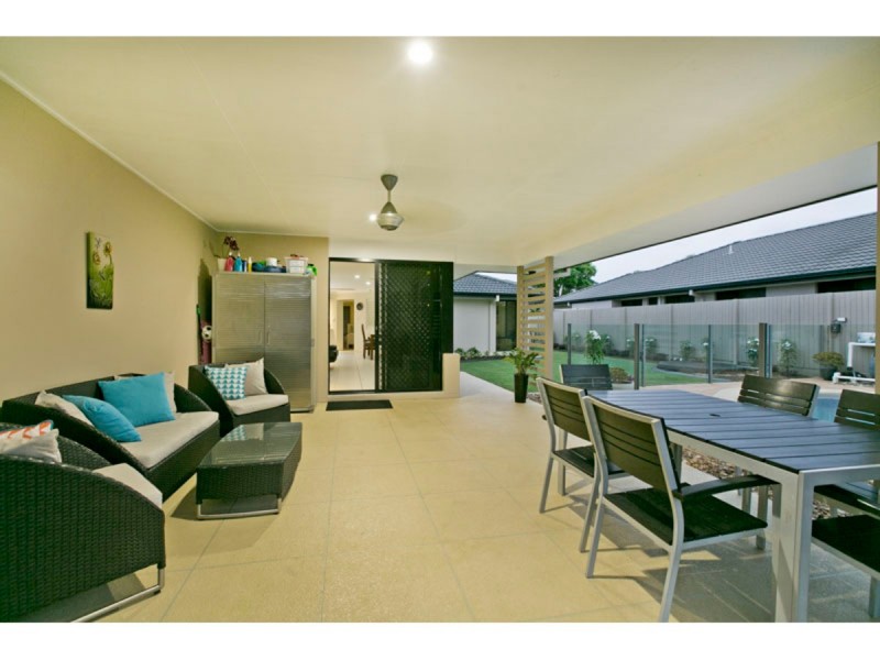 3 Cole Street, Redland Bay QLD 4165