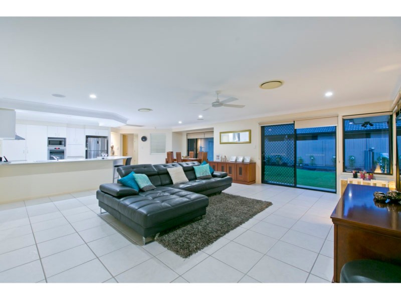 3 Cole Street, Redland Bay QLD 4165