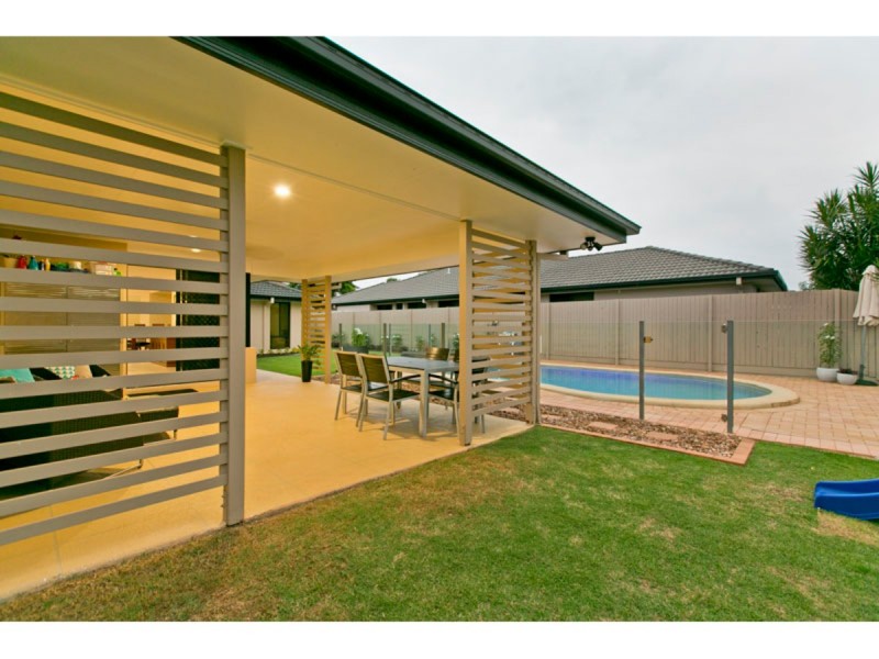 3 Cole Street, Redland Bay QLD 4165