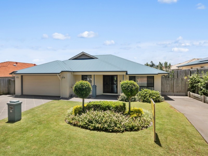 22 Seaholly Crescent, Victoria Point QLD 4165