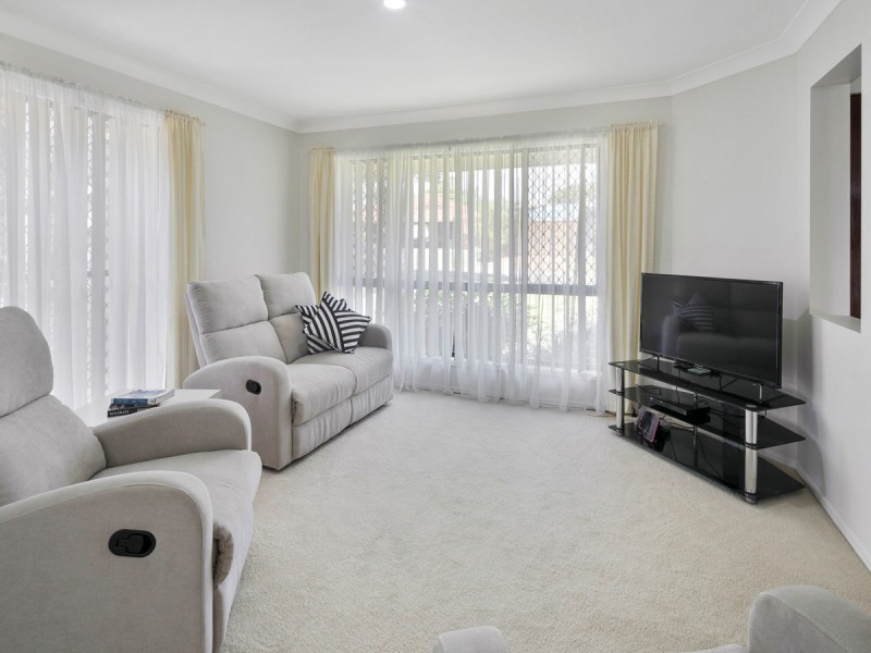 22 Seaholly Crescent, Victoria Point QLD 4165