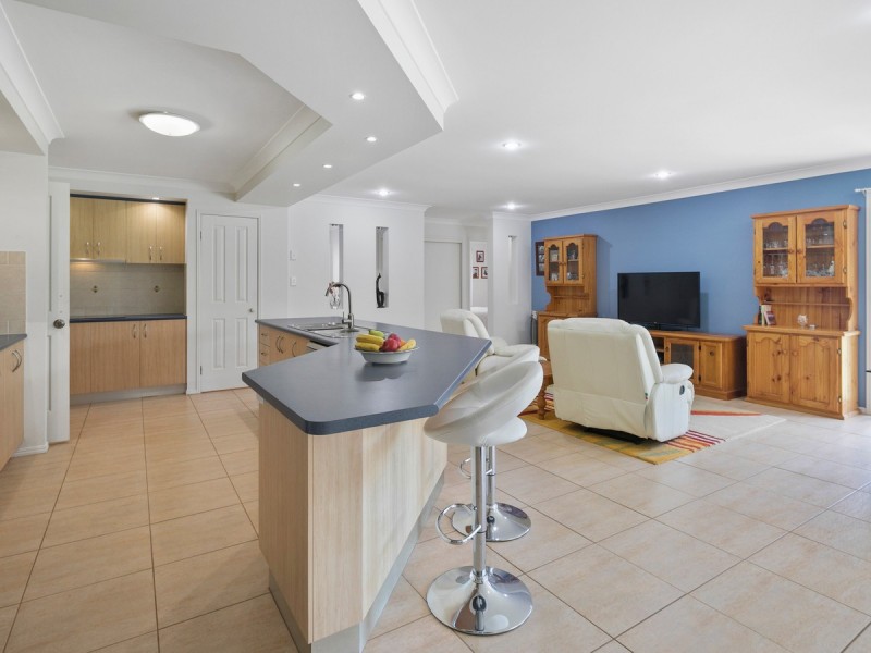 22 Seaholly Crescent, Victoria Point QLD 4165