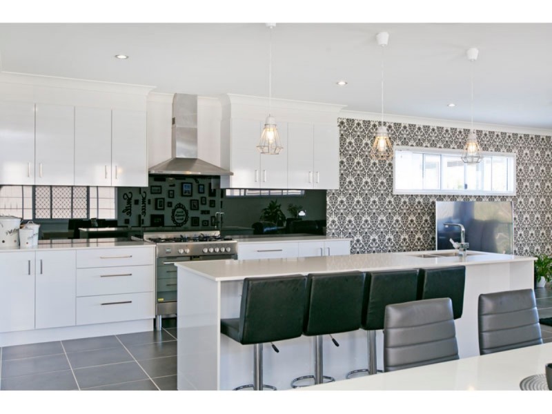 11 Arthur Street, Wellington Point QLD 4160