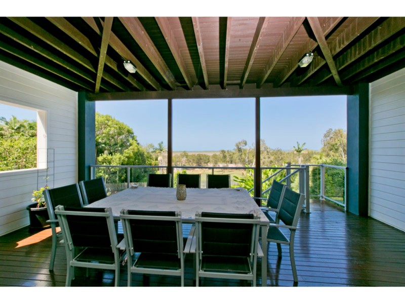 11 Arthur Street, Wellington Point QLD 4160