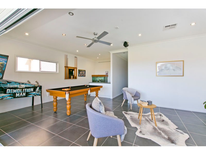 11 Arthur Street, Wellington Point QLD 4160