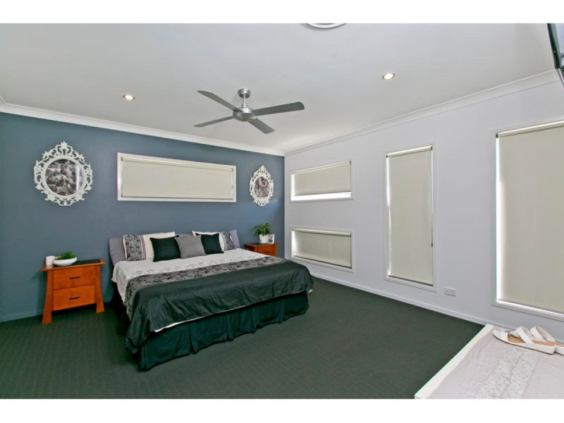 11 Arthur Street, Wellington Point QLD 4160