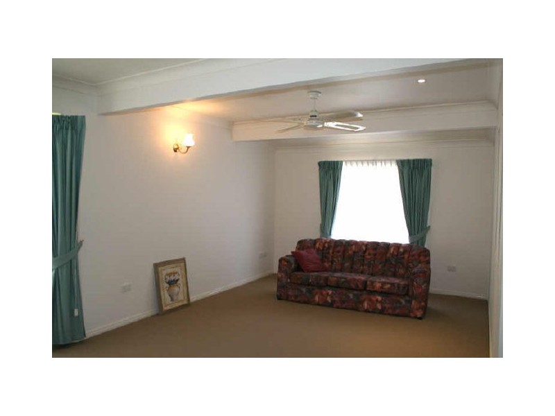 6 Vera Street, Redland Bay QLD 4165