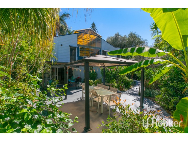 5 Mareela Street, Coochiemudlo Island QLD 4184