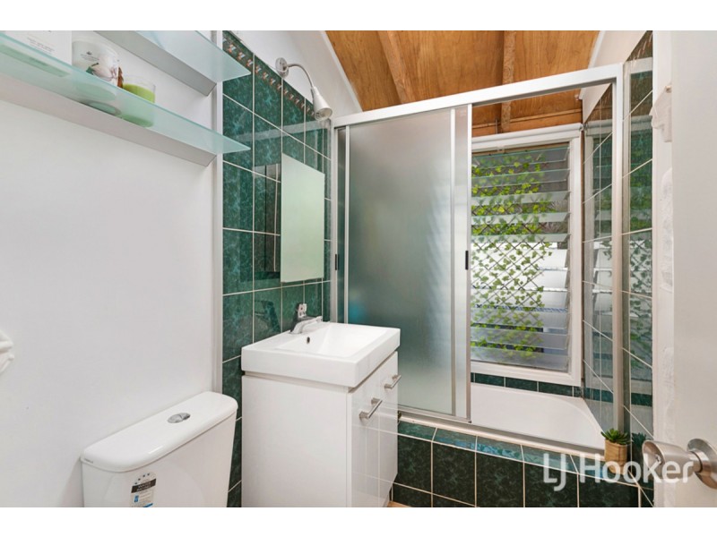 5 Mareela Street, Coochiemudlo Island QLD 4184