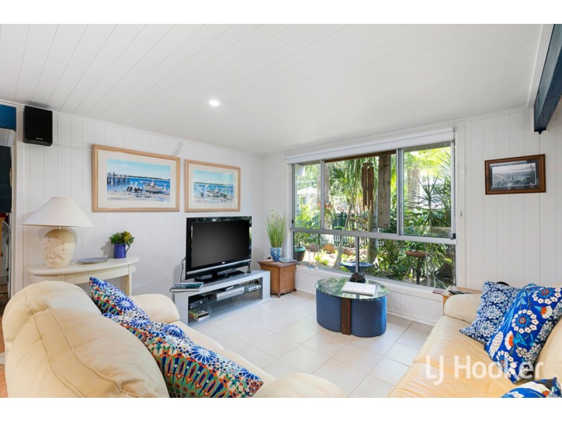 5 Mareela Street, Coochiemudlo Island QLD 4184