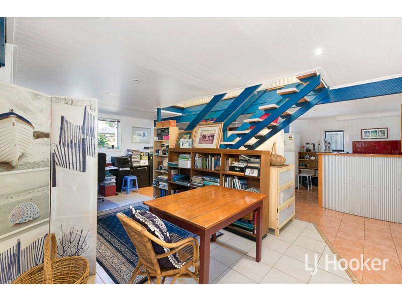 5 Mareela Street, Coochiemudlo Island QLD 4184