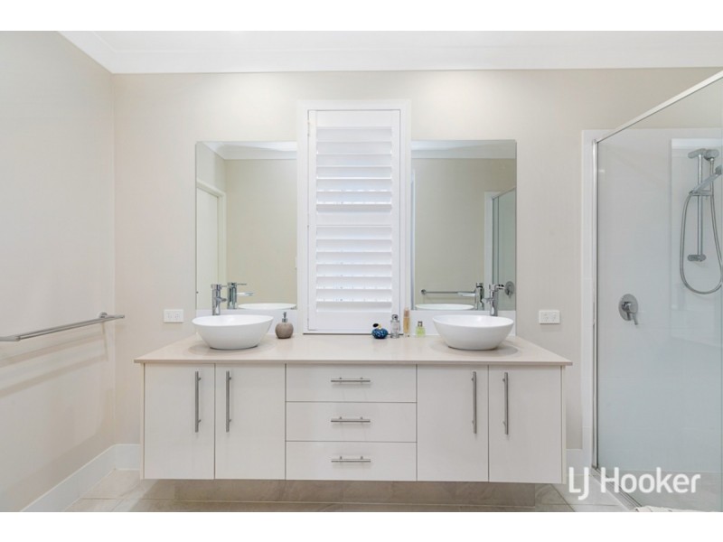 3 Mann Place, Wellington Point QLD 4160