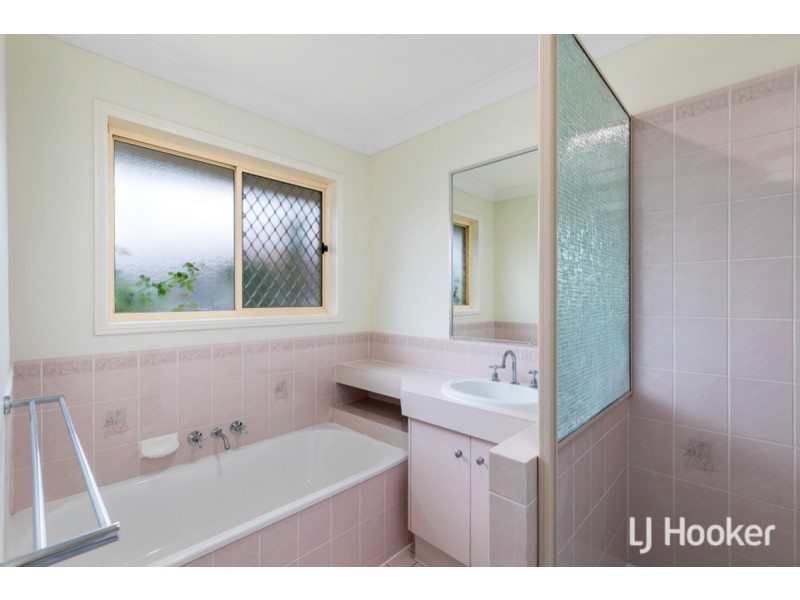 11 Spruce Avenue, Victoria Point QLD 4165