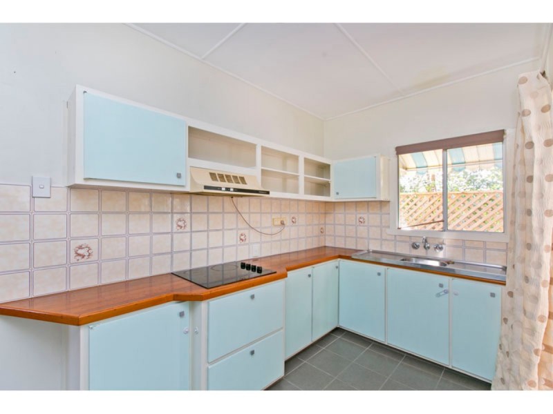 30 Bellevue Parade, Lota QLD 4179
