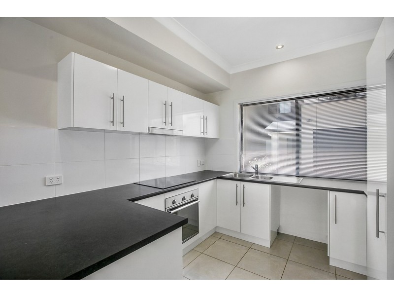 10/21-23 Island Street, Cleveland QLD 4163