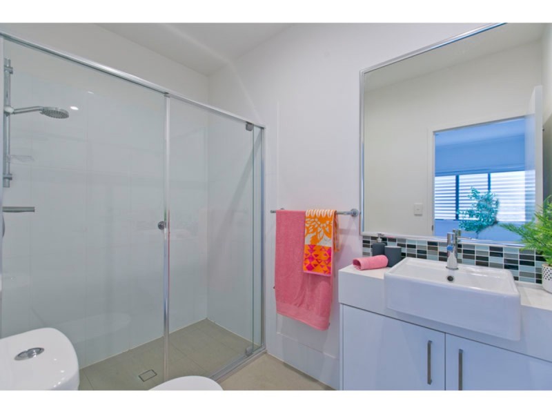 2/25-27 Passage Street, Cleveland QLD 4163