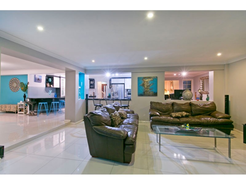 12 Pennant Court, Birkdale QLD 4159