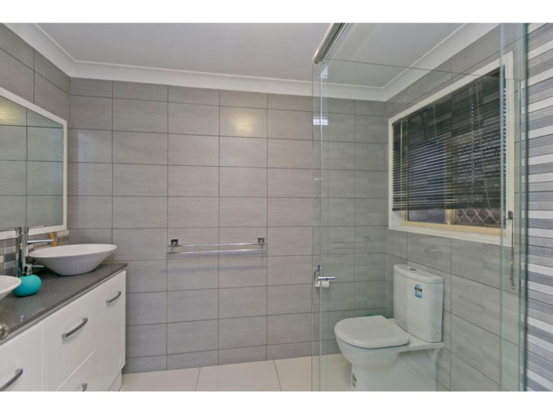 12 Pennant Court, Birkdale QLD 4159