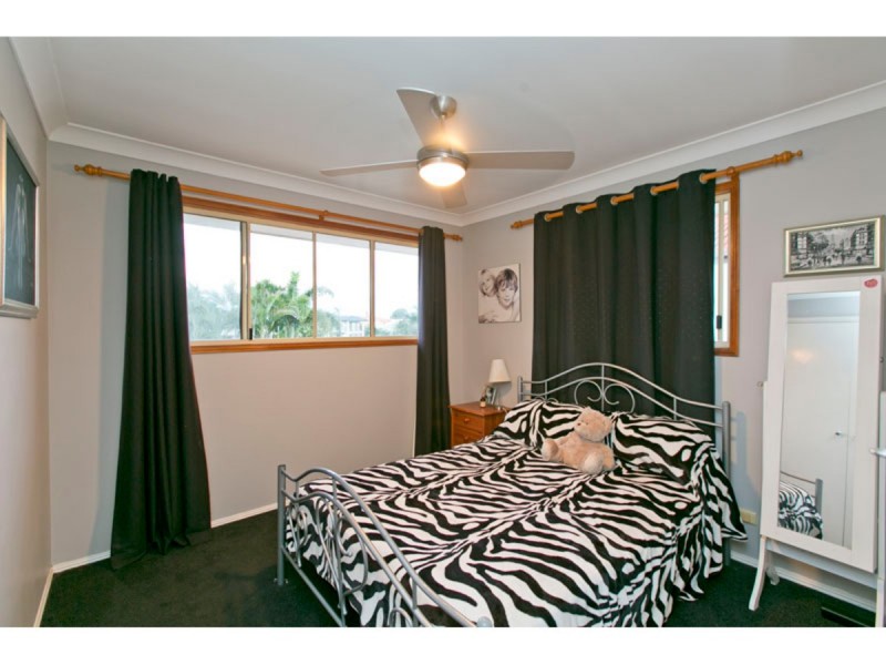 12 Pennant Court, Birkdale QLD 4159