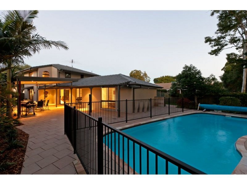 4 Joseph Place, Ormiston QLD 4160