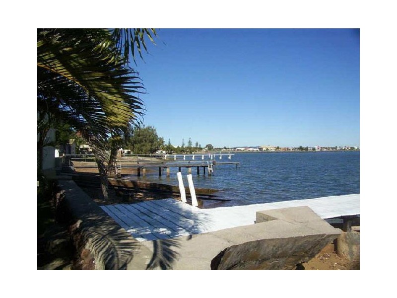 224 Shore Street North, Cleveland QLD 4163