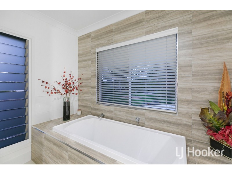 83 Bainbridge Street, Ormiston QLD 4160