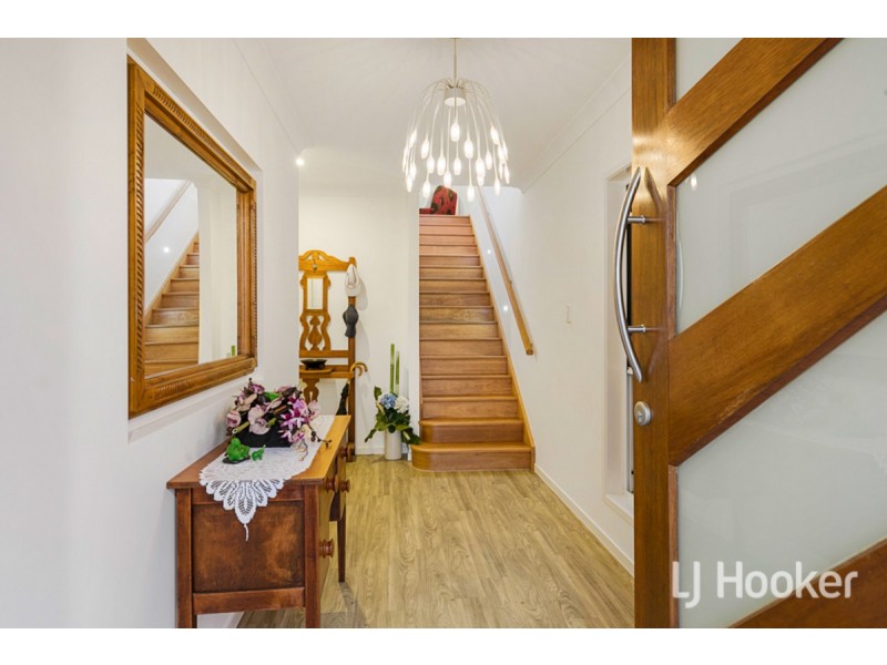 83 Bainbridge Street, Ormiston QLD 4160