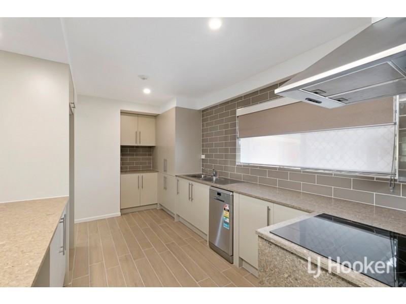 15/11-15 Wharf Street, Cleveland QLD 4163