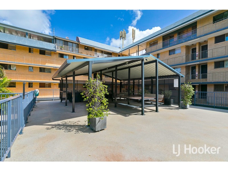 15/11-15 Wharf Street, Cleveland QLD 4163