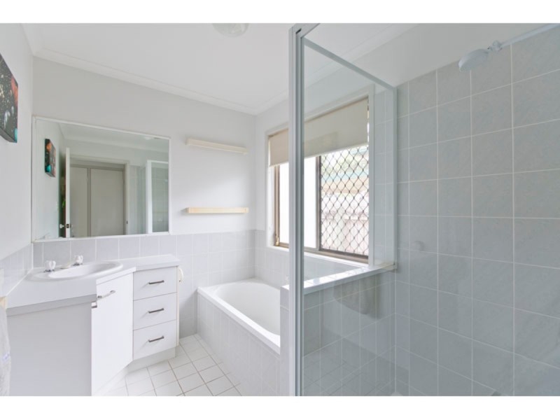 36 Station Street, Wellington Point QLD 4160