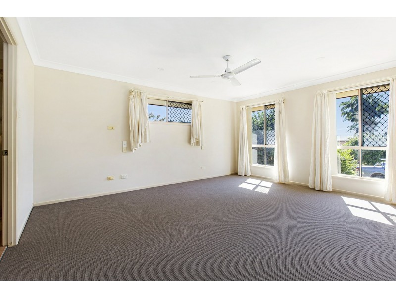 7 Hilary Avenue, Redland Bay QLD 4165