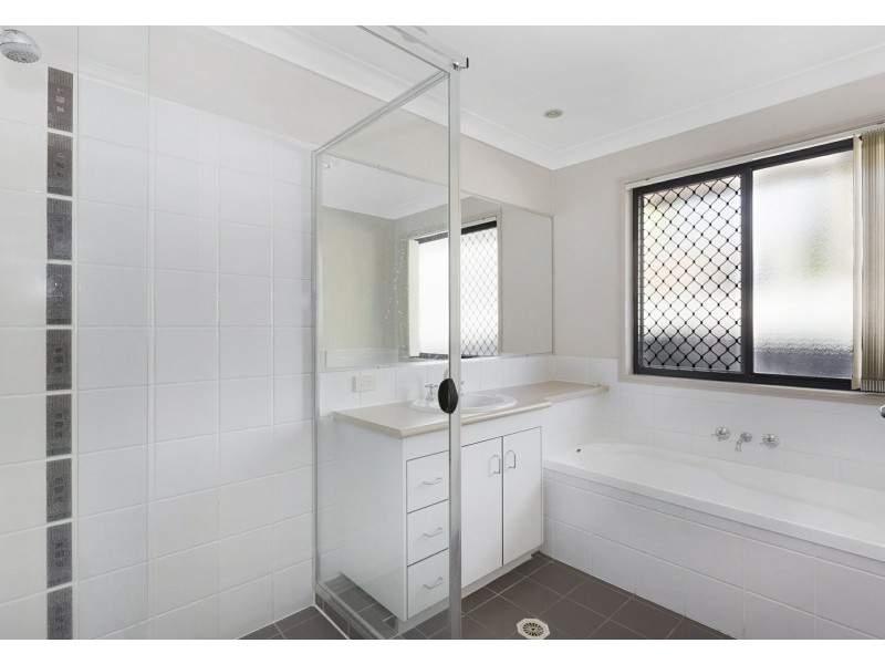 5 Kerder Street, Thornlands QLD 4164