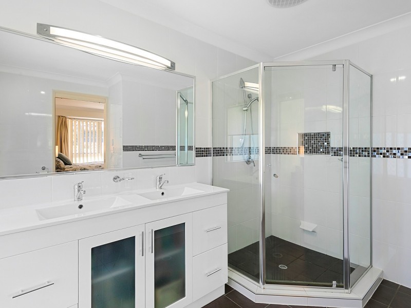 11 Honeyeater Court, Thornlands QLD 4164