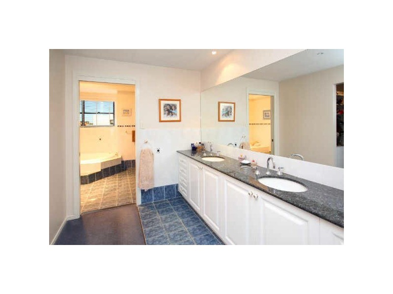 45 Piermont Place, Raby Bay QLD 4163