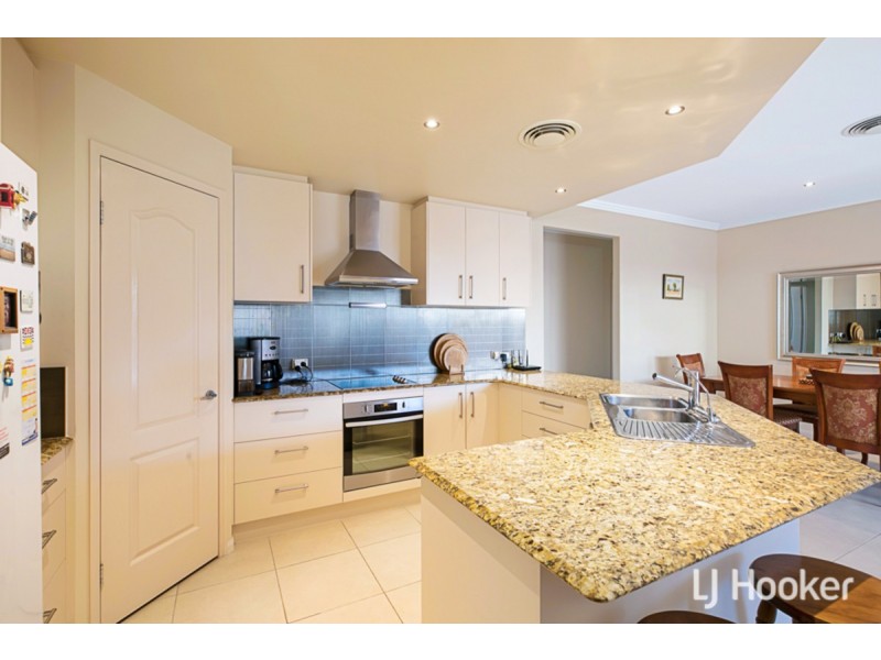 14 Tudar Place, Thornlands QLD 4164