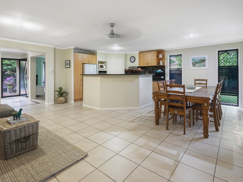 20 Gladebourne Crescent, Victoria Point QLD 4165