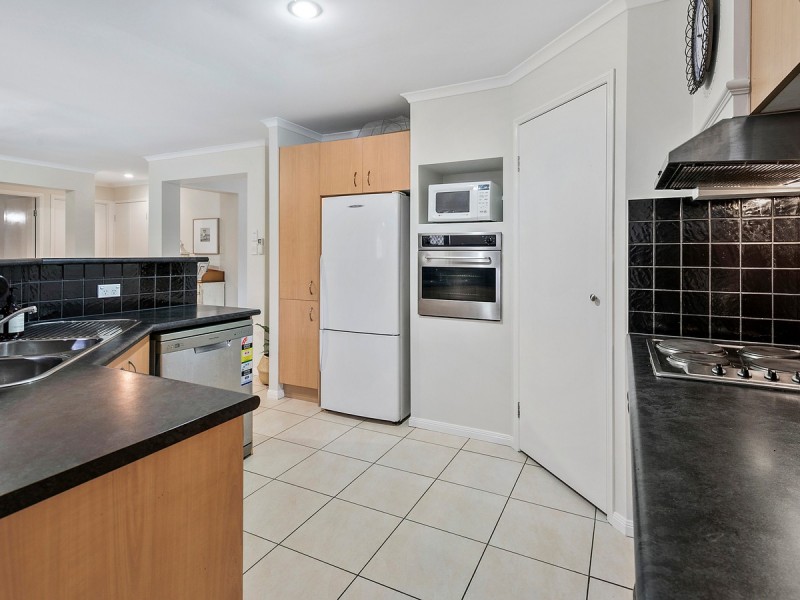 20 Gladebourne Crescent, Victoria Point QLD 4165