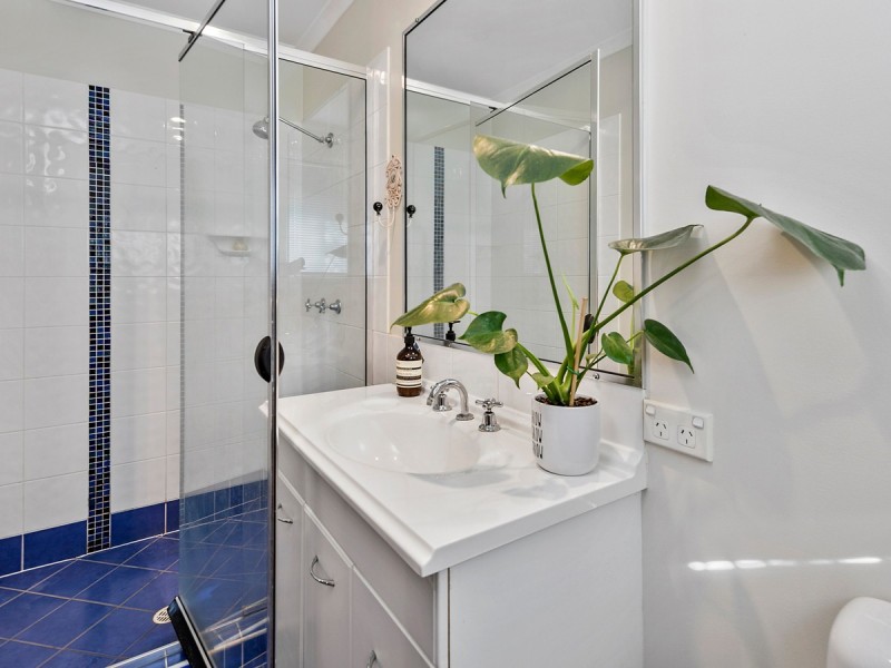 20 Gladebourne Crescent, Victoria Point QLD 4165