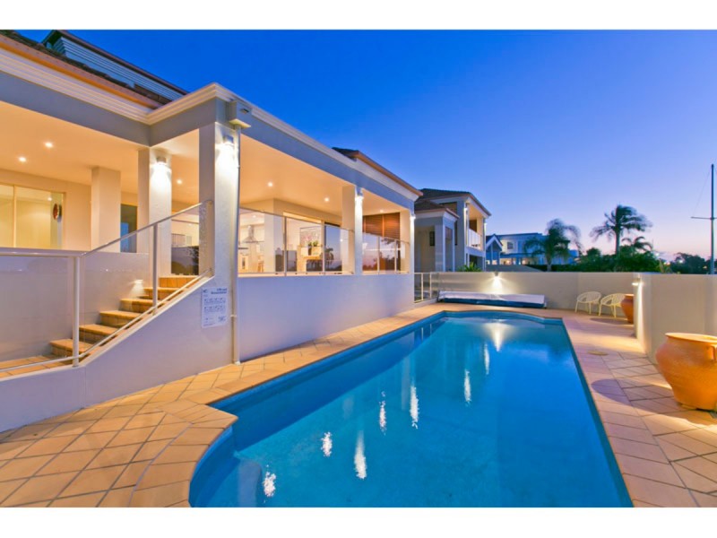 10 Commodore Drive, Birkdale QLD 4159