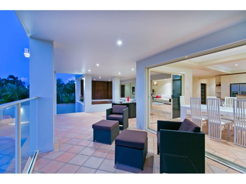 10 Commodore Drive, Birkdale QLD 4159