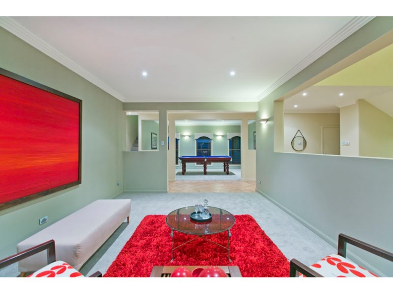 10 Commodore Drive, Birkdale QLD 4159