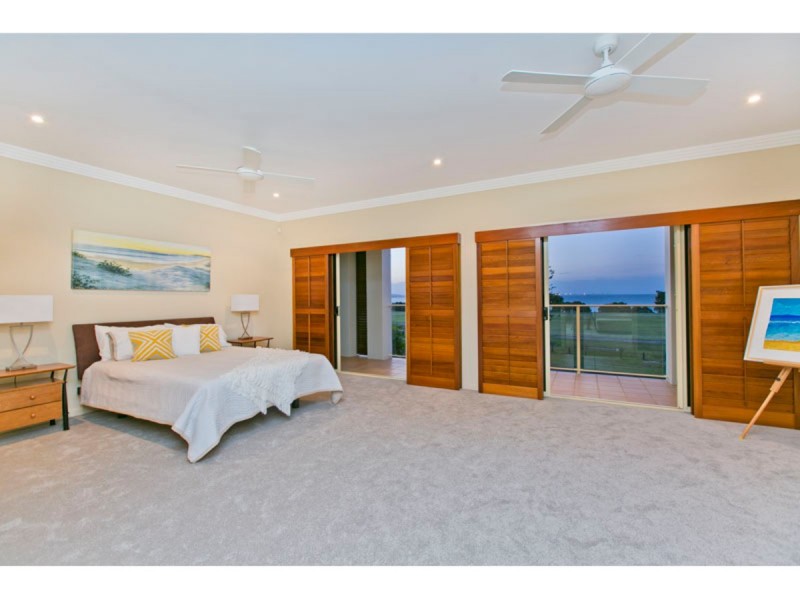 10 Commodore Drive, Birkdale QLD 4159