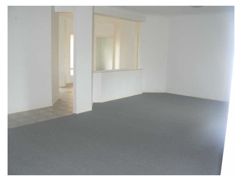 8 Marram Court, Cleveland QLD 4163