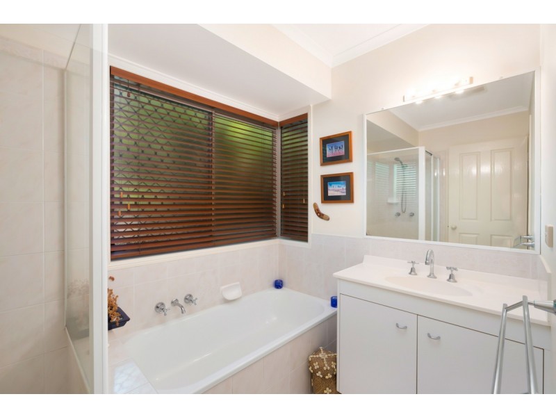 9 Bauhinia Street, Birkdale QLD 4159