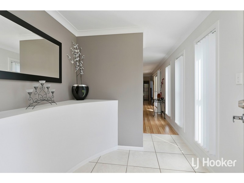 7 Parklink Drive, Redland Bay QLD 4165